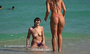 Beach Babe topless at the non-nude beach!!