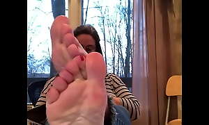 Hot Donna hot meaty soles and fat toes